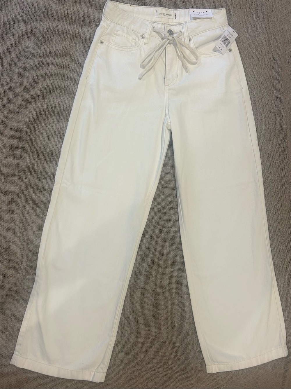 NWT tall girl friendly!! Wide Leg White Jeans with Drawstring Waist
